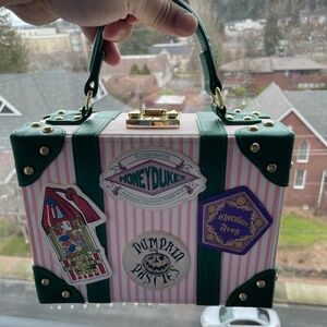 HoneyDukes Crossbody Trunk Bag